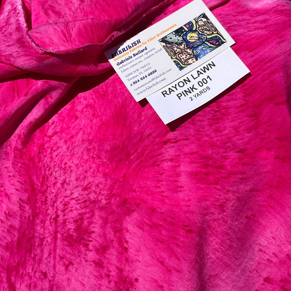 This piece of fabric is a one-of-a kind creation by Gabriele, applying her Splatter Dye method with non-toxic fiber reactive dyes.