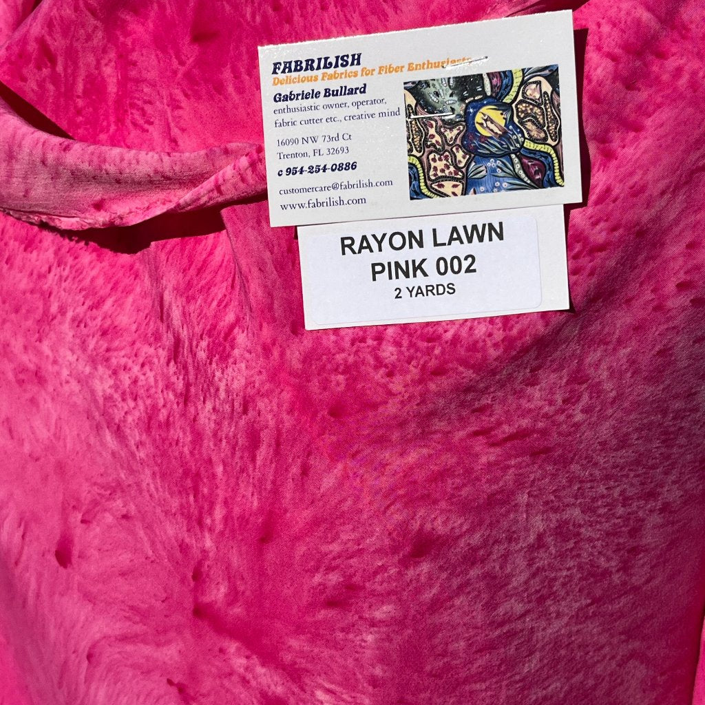This piece of fabric is a one-of-a kind creation by Gabriele, applying her Splatter Dye method with non-toxic fiber reactive dyes.