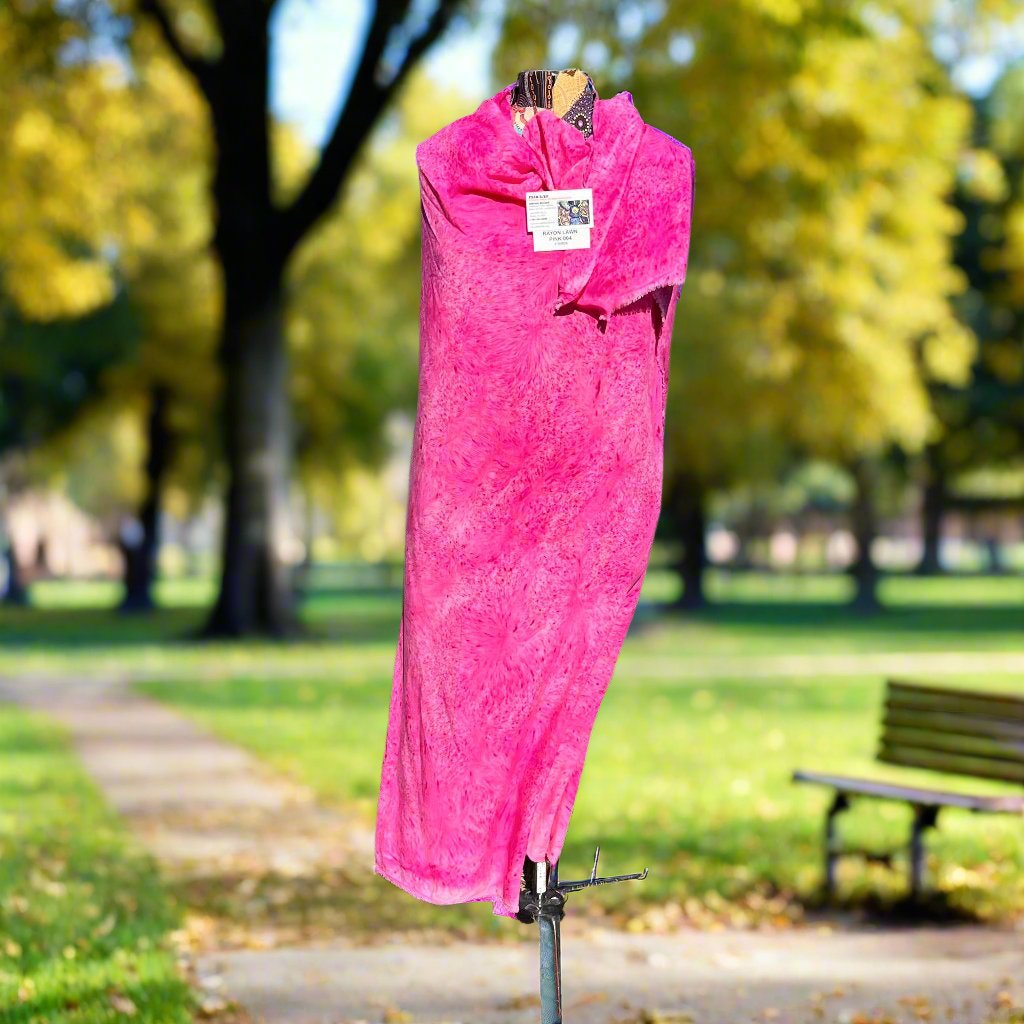This piece of fabric is a one-of-a kind creation by Gabriele, applying her Splatter Dye method with non-toxic fiber reactive dyes.