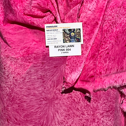 This piece of fabric is a one-of-a kind creation by Gabriele, applying her Splatter Dye method with non-toxic fiber reactive dyes.
